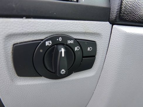 Used 2009 BMW 128i Convertible RWD image 80