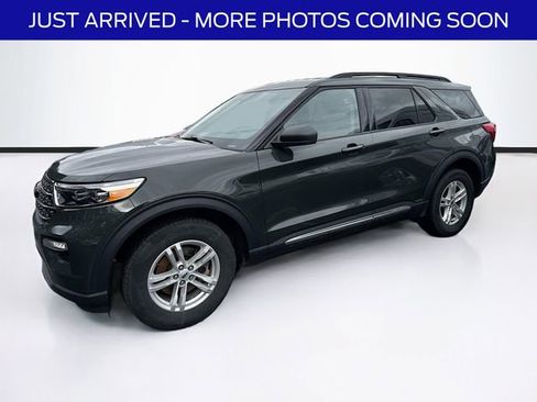 Certified 2023 Ford Explorer XLT w/ Equipment Group 202A image 3