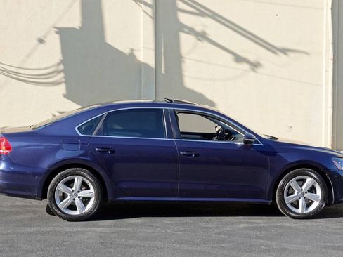 Used 2012 Volkswagen Passat 2.5 SE FWD image 25