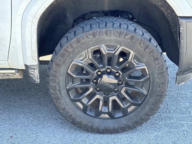 Used 2024 GMC Sierra 2500 Denali Ultimate AWD/4WD image 9