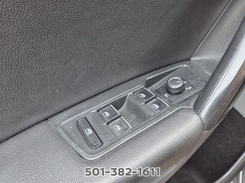 Used 2021 Volkswagen Tiguan SE FWD image 33