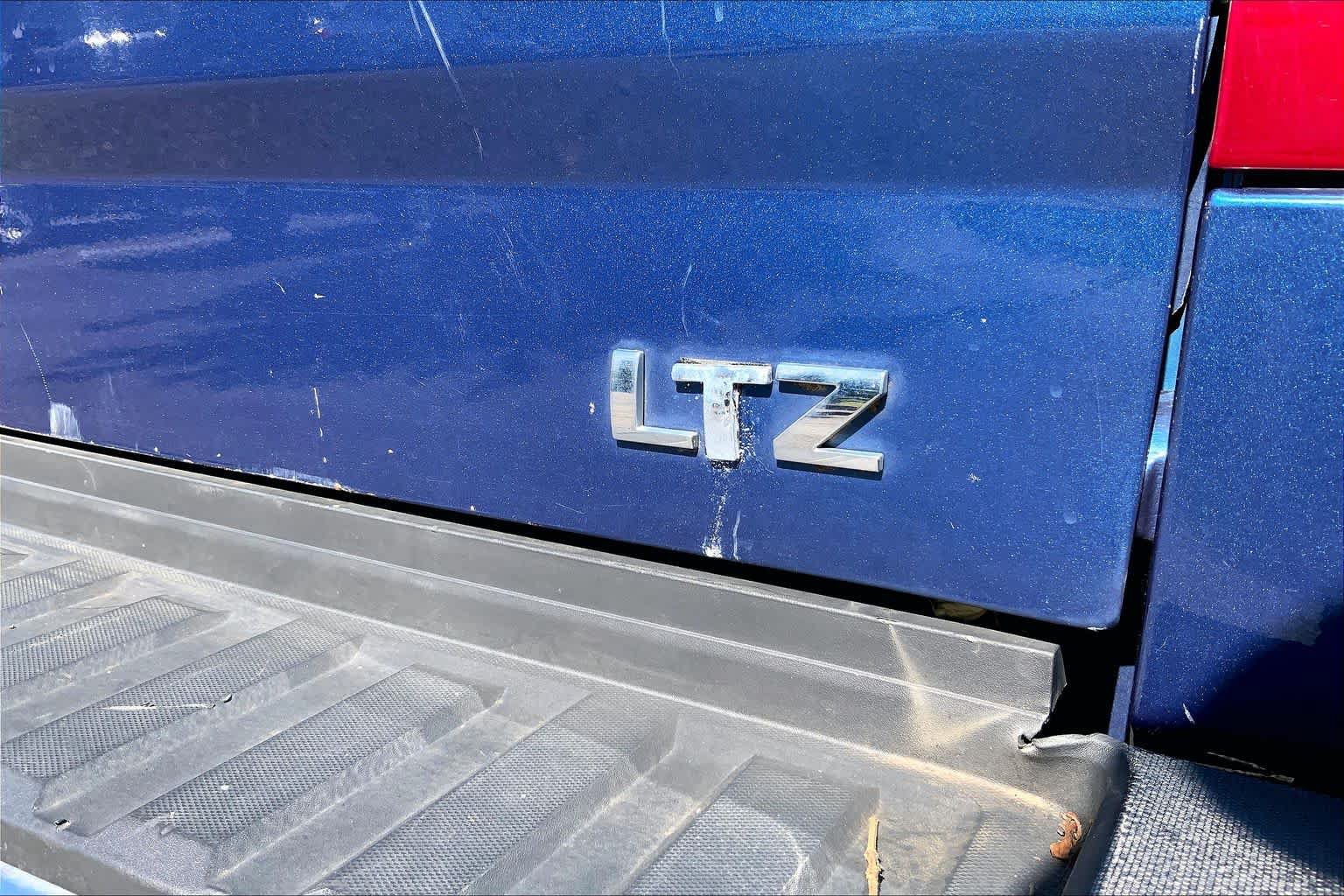 Used 2016 Chevrolet Silverado 1500 LTZ AWD/4WD image 10