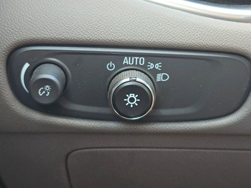 Used 2024 Chevrolet Malibu LT image 15