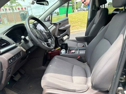 Used 2019 Honda Odyssey EX image 18