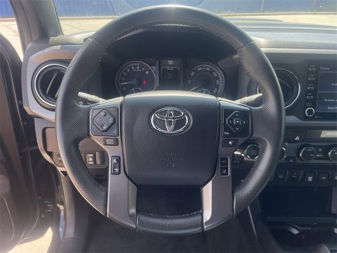 Used 2021 Toyota Tacoma TRD Sport image 15