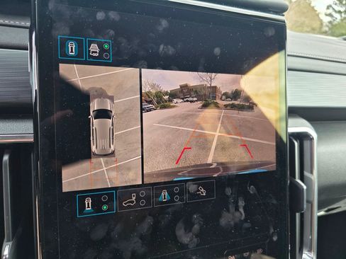 Used 2025 GMC Acadia Elevation FWD image 19