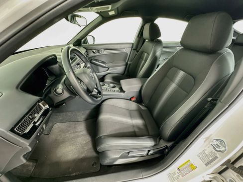 Used 2025 Honda Civic Sport image 13