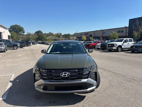 New 2026 Hyundai Tucson SE image 3