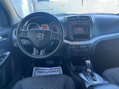 Used 2016 Dodge Journey SXT w/ Comfort/Convenience Group FWD image 5