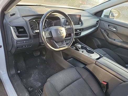 Used 2025 Nissan Rogue SV FWD image 7