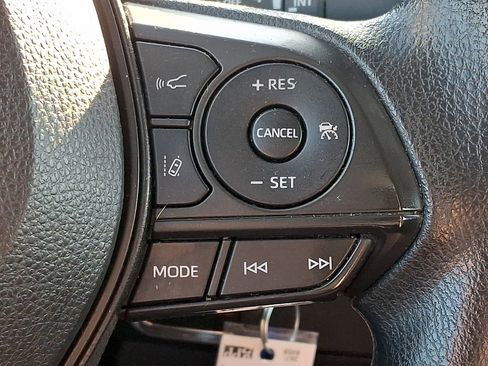 Used 2022 Toyota Corolla LE image 20