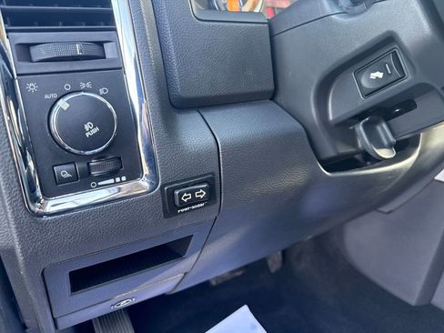 Used 2011 RAM 1500 Laramie image 18