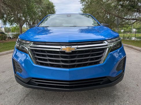 Used 2024 Chevrolet Equinox LS w/ LS Convenience Package FWD image 2