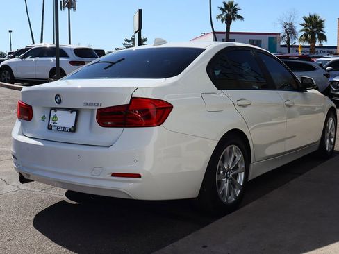Used 2017 BMW 320i Sedan image 13