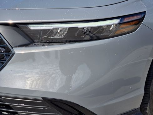 Used 2025 Honda Accord SE image 28