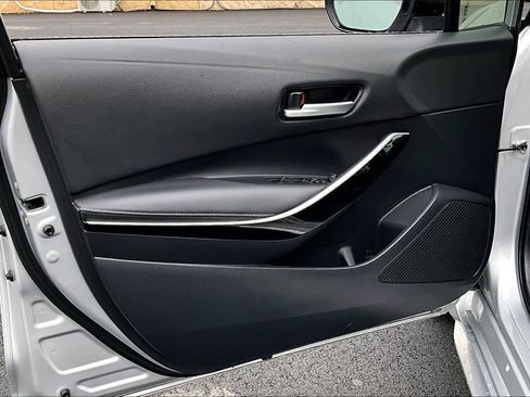 Used 2022 Toyota Corolla XLE image 26