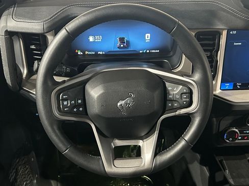 Used 2025 Ford Bronco Outer Banks AWD/4WD image 60