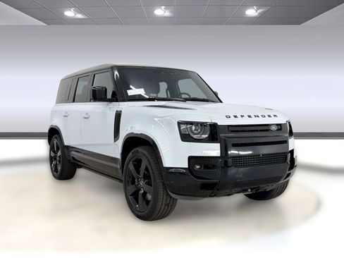 Certified 2023 Land Rover Defender 110 V8 image 7