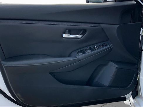 Used 2020 Nissan Sentra SV FWD image 21