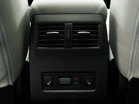 New 2025 Mitsubishi Outlander SEL image 31