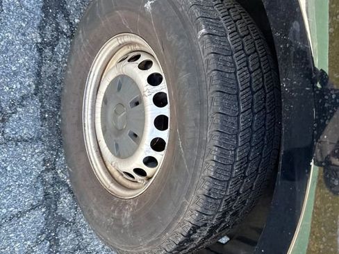 Used 2019 Mercedes-Benz Sprinter 2500 w/ Driver Convenience Package image 27