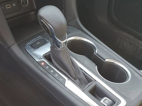 Used 2024 Chevrolet Equinox LT w/ LPO, Floor Liner Package AWD/4WD image 27