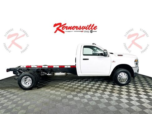 New 2026 RAM 3500 Tradesman w/ Chrome Appearance Group image 8
