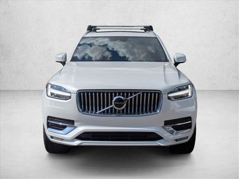 Used 2022 Volvo XC90 T6 Inscription w/ Lounge Package AWD/4WD image 2