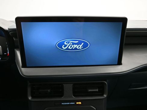 New 2025 Ford Maverick XLT w/ XLT Luxury Package AWD/4WD image 18