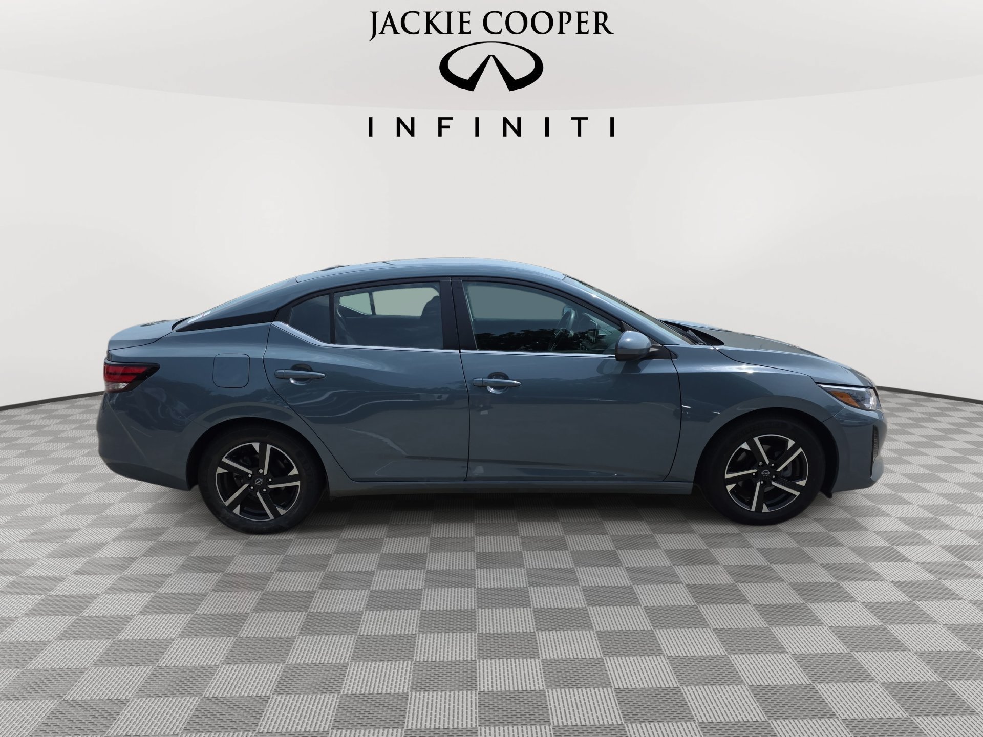 Used 2024 Nissan Sentra SV FWD image 4