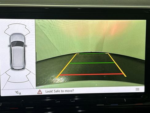 Used 2025 Volkswagen Atlas SEL image 17