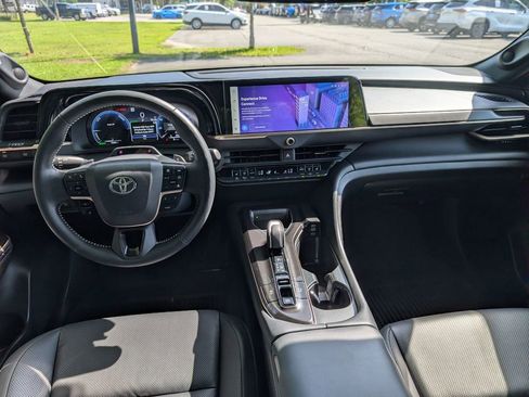 Used 2024 Toyota Crown Platinum AWD/4WD image 26