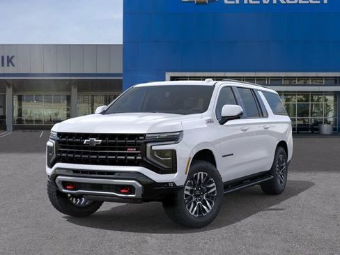 New 2026 Chevrolet Suburban Z71 w/ Comfort Package AWD/4WD image 6