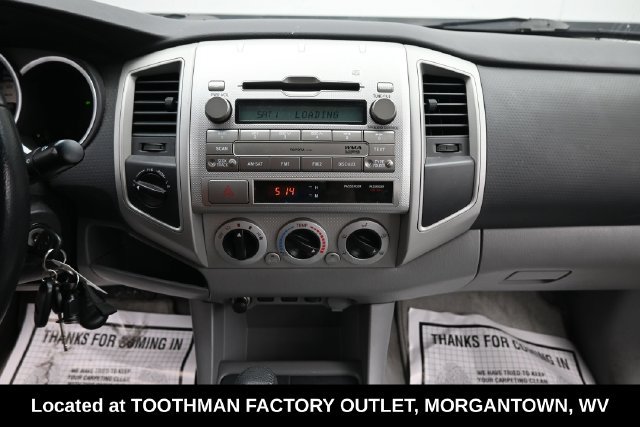 Used 2011 Toyota Tacoma 4x4 Double Cab w/ SR5 Pkg #2 image 14