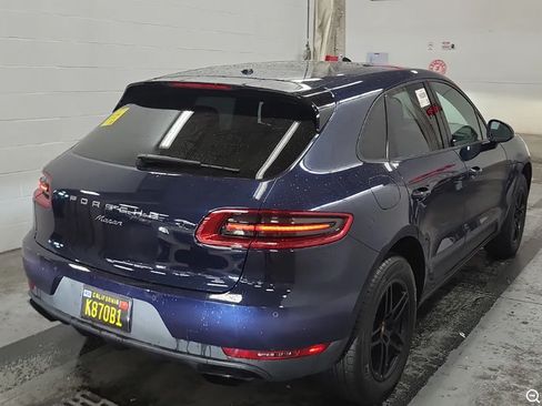 Used 2018 Porsche Macan Sport Edition AWD/4WD image 3