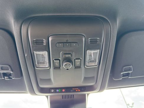 Used 2024 GMC Yukon SLT w/ SLT Luxury Package AWD/4WD image 37