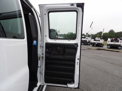 Used 2025 GMC Savana 2500 w/ Driver Convenience Package RWD image 30