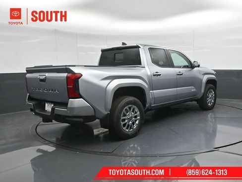 Used 2025 Toyota Tacoma Limited image 2