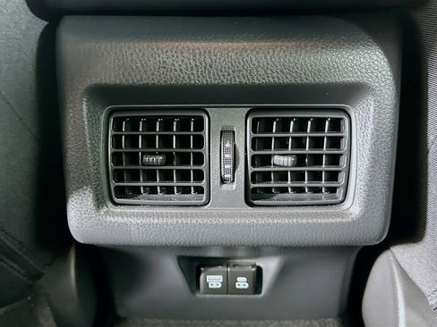 Used 2025 Toyota Camry LE image 27