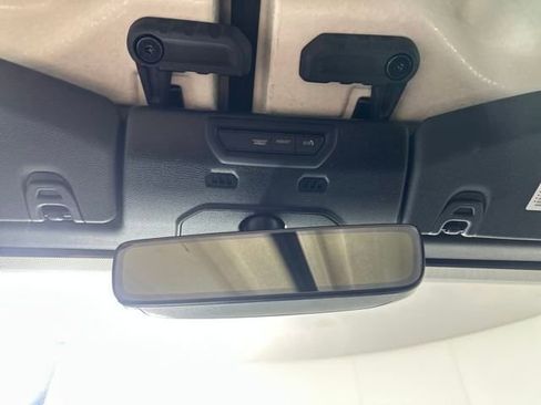 Used 2020 Jeep Wrangler Unlimited Sahara image 25