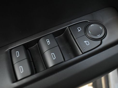 New 2026 GMC Canyon Elevation w/ Convenience Package image 13