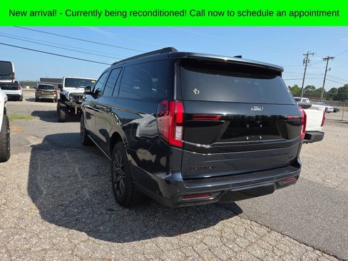 Used 2025 Ford Expedition Max Platinum w/ Stealth Performance Package AWD/4WD image 4