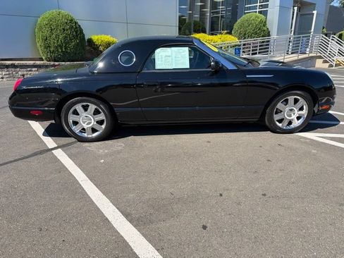 Used 2005 Ford Thunderbird RWD image 9