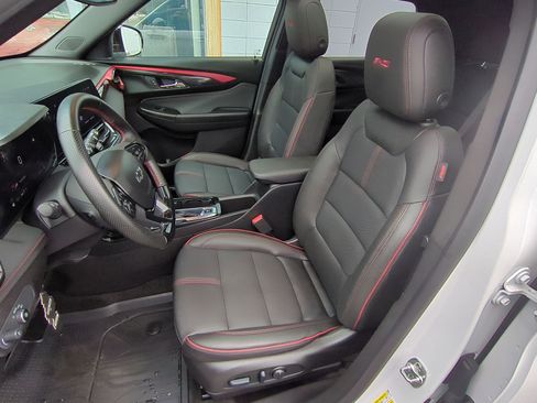 Certified 2025 Chevrolet TrailBlazer RS w/ Convenience Package image 19