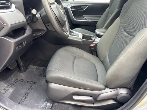 Used 2024 Toyota RAV4 LE FWD image 27