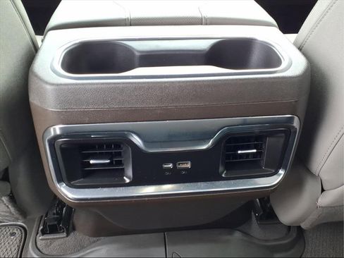 Used 2023 GMC Sierra 1500 SLT image 18