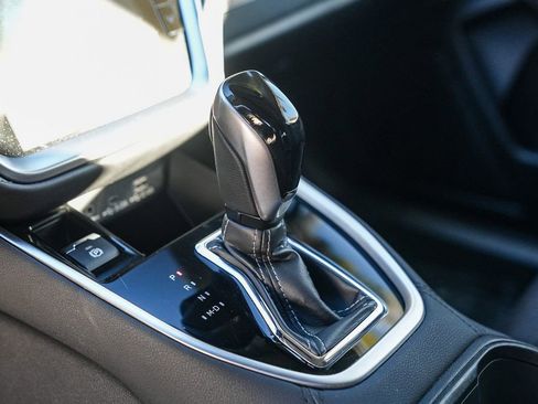 Used 2025 Subaru Outback Premium image 22