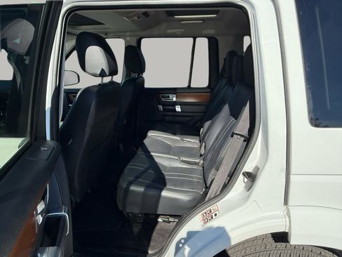 Used 2016 Land Rover LR4 HSE image 19