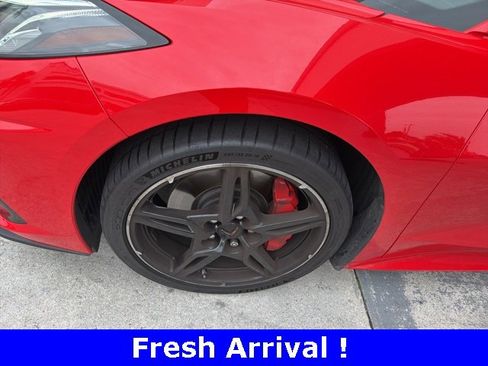 Used 2021 Chevrolet Corvette Stingray w/ Z51 Performance Package image 9