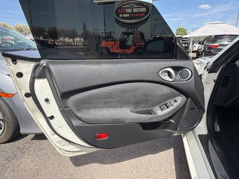 Used 2013 Nissan 370Z Touring w/ Sport Pkg RWD image 12
